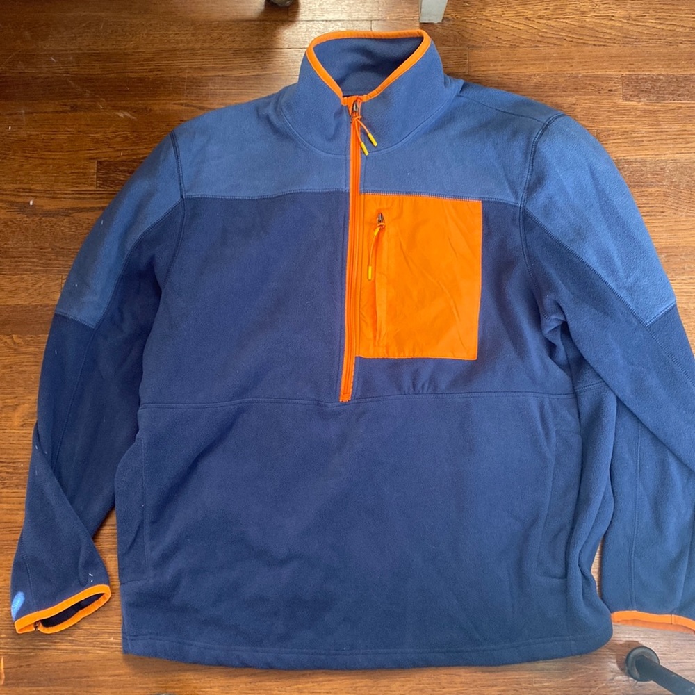 Mountain and Isles fleece quarter zip